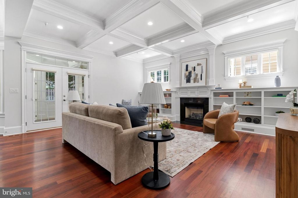 Image 17 of property listing at 7527 WESTFIELD DR, Bethesda, MD 20817