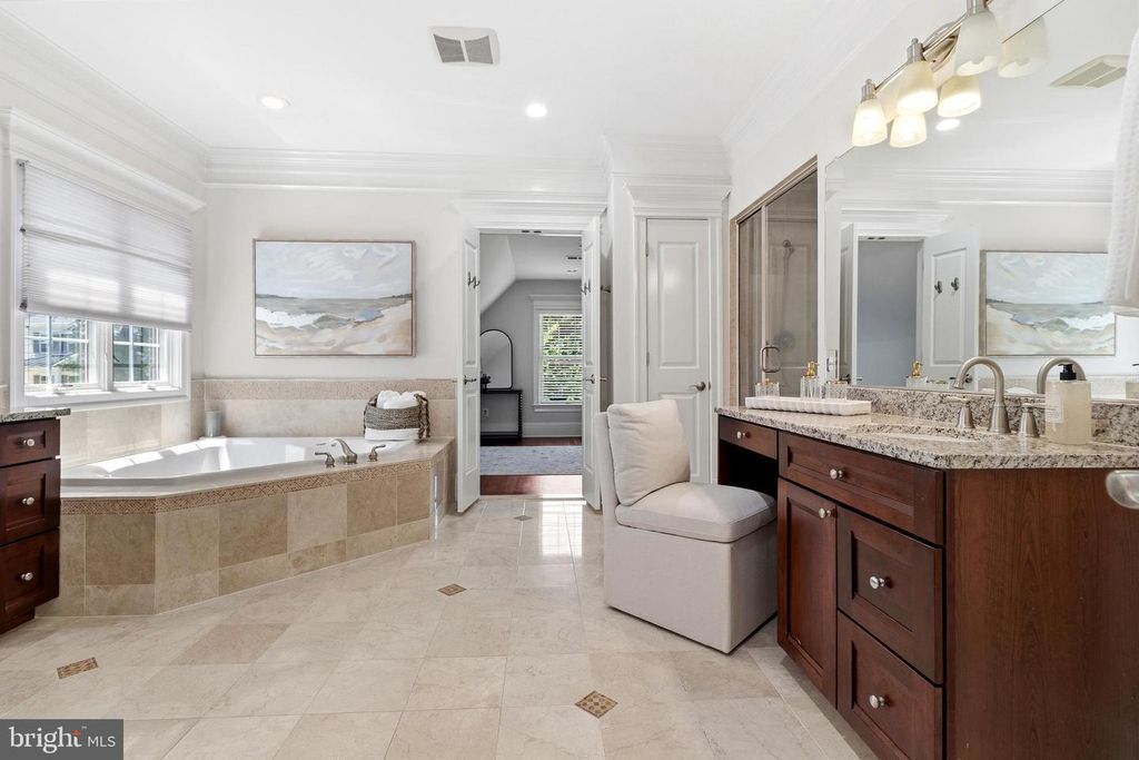 Image 35 of property listing at 7527 WESTFIELD DR, Bethesda, MD 20817