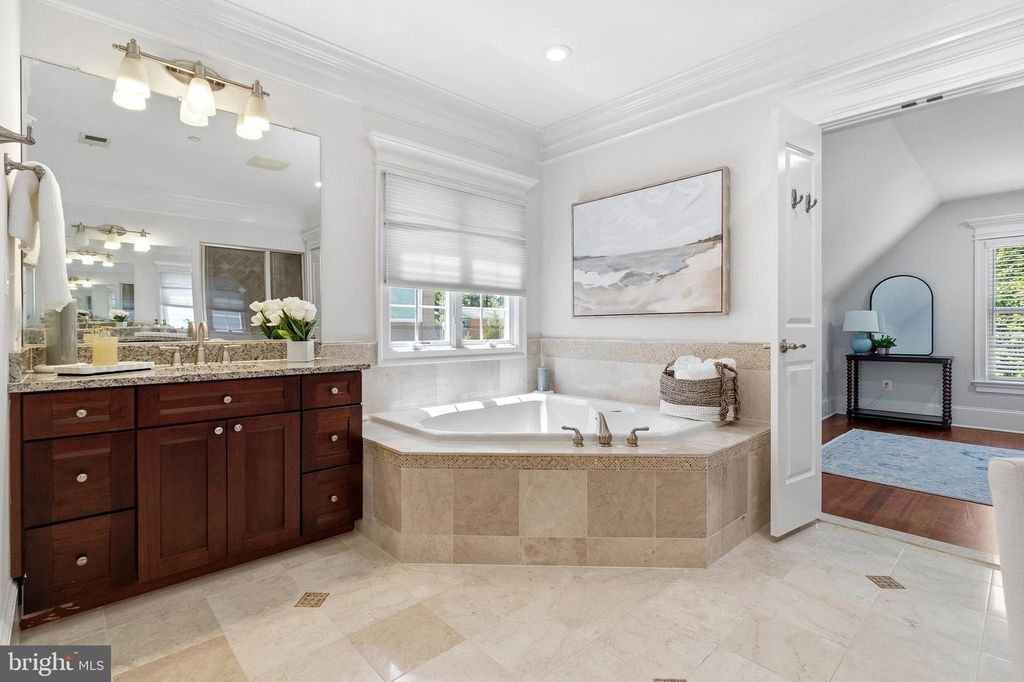 Image 36 of property listing at 7527 WESTFIELD DR, Bethesda, MD 20817