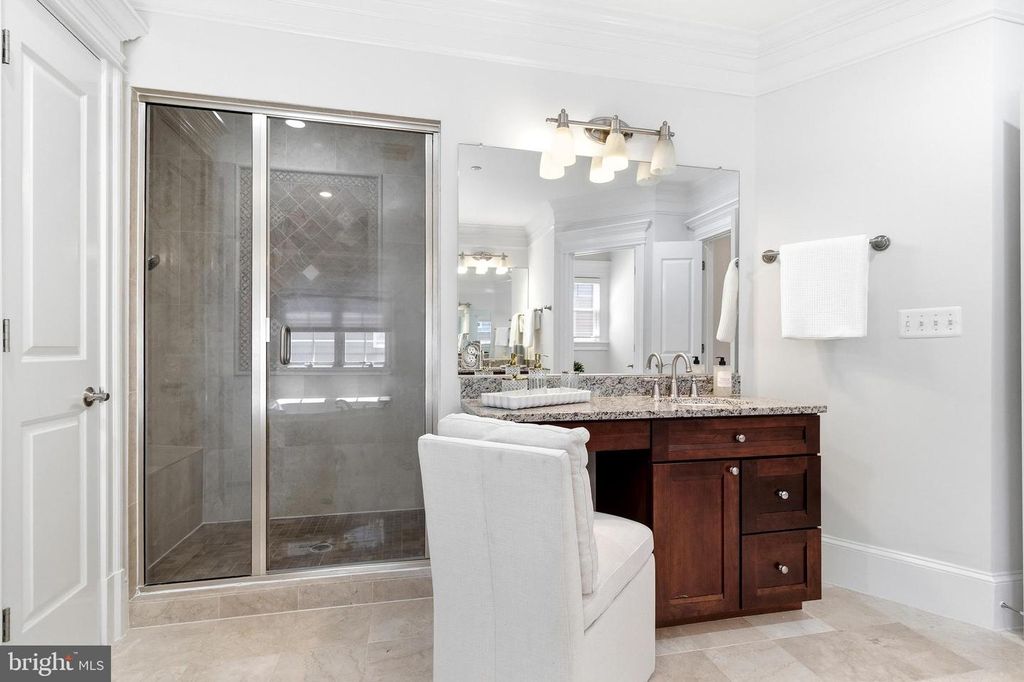 Image 37 of property listing at 7527 WESTFIELD DR, Bethesda, MD 20817