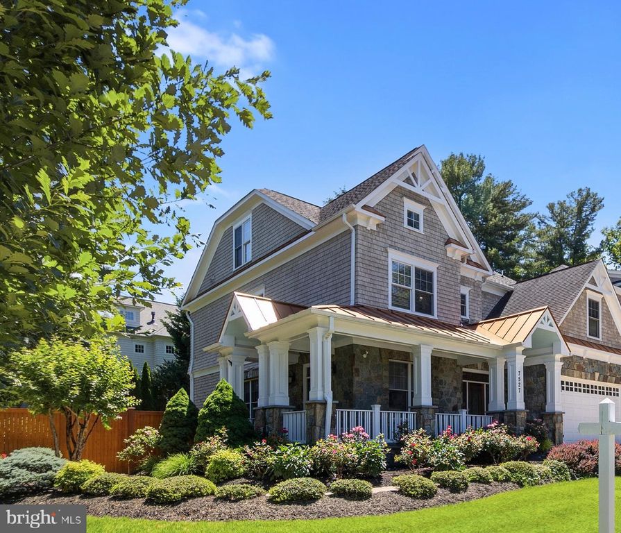Image 4 of property listing at 7527 WESTFIELD DR, Bethesda, MD 20817
