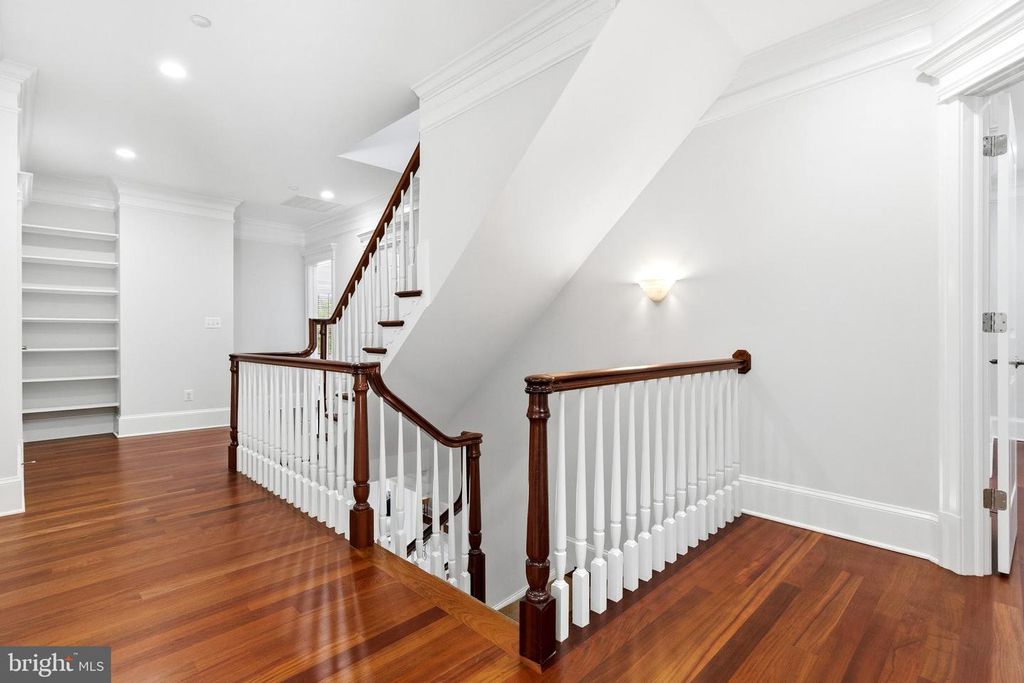 Image 41 of property listing at 7527 WESTFIELD DR, Bethesda, MD 20817