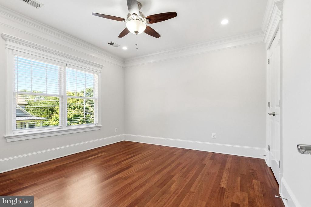 Image 50 of property listing at 7527 WESTFIELD DR, Bethesda, MD 20817