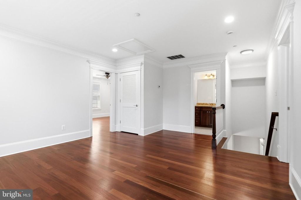 Image 56 of property listing at 7527 WESTFIELD DR, Bethesda, MD 20817
