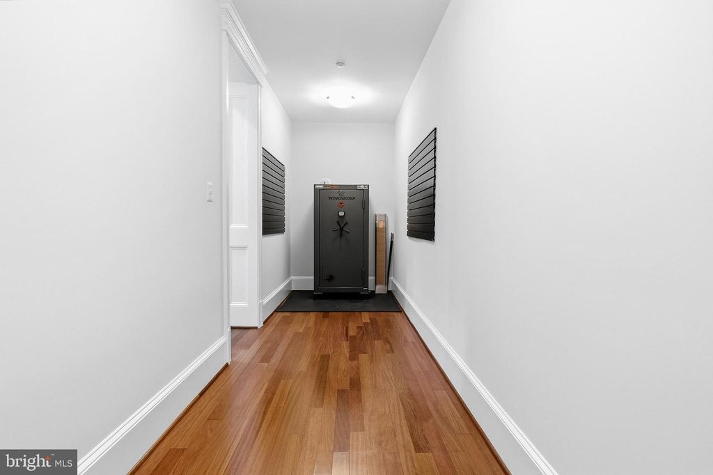 Image 66 of property listing at 7527 WESTFIELD DR, Bethesda, MD 20817