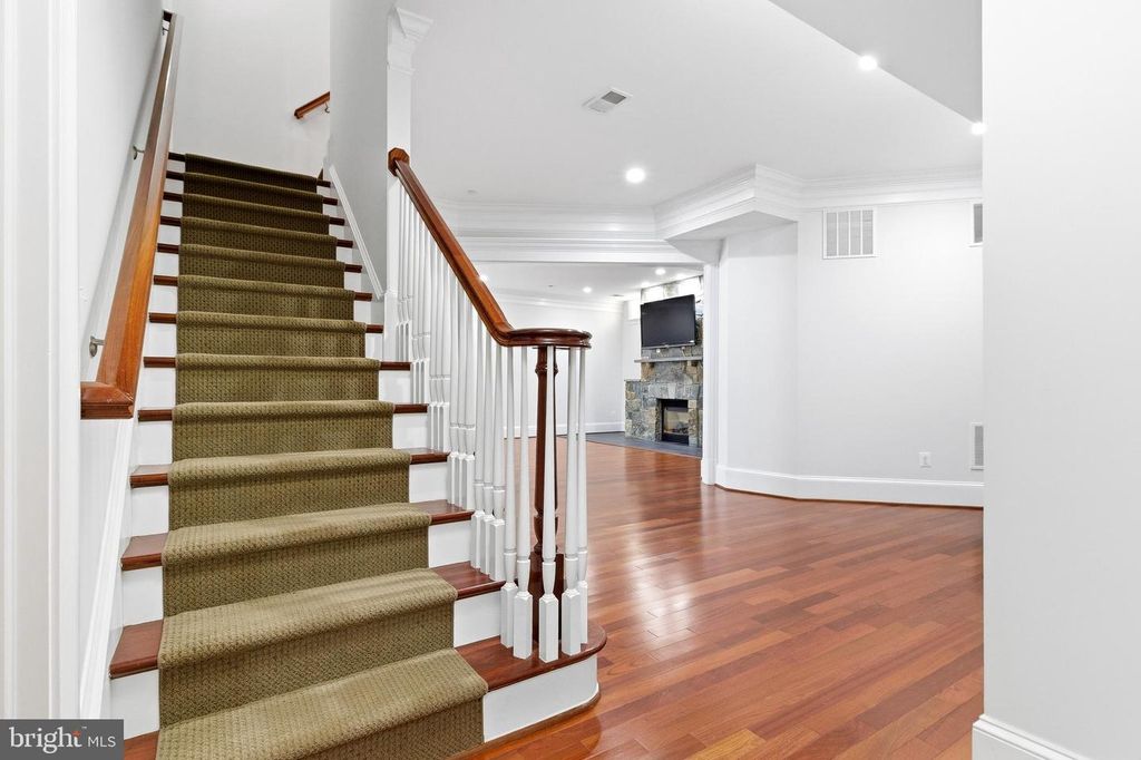 Image 68 of property listing at 7527 WESTFIELD DR, Bethesda, MD 20817
