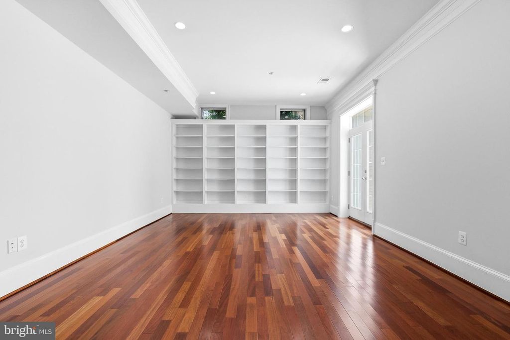 Image 73 of property listing at 7527 WESTFIELD DR, Bethesda, MD 20817