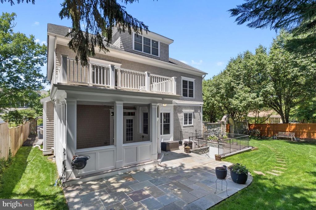 Image 76 of property listing at 7527 WESTFIELD DR, Bethesda, MD 20817
