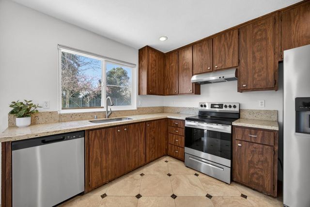 4312 Rosecreek Ct, Sacramento, CA 95826