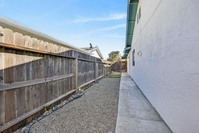 4312 Rosecreek Ct, Sacramento, CA 95826