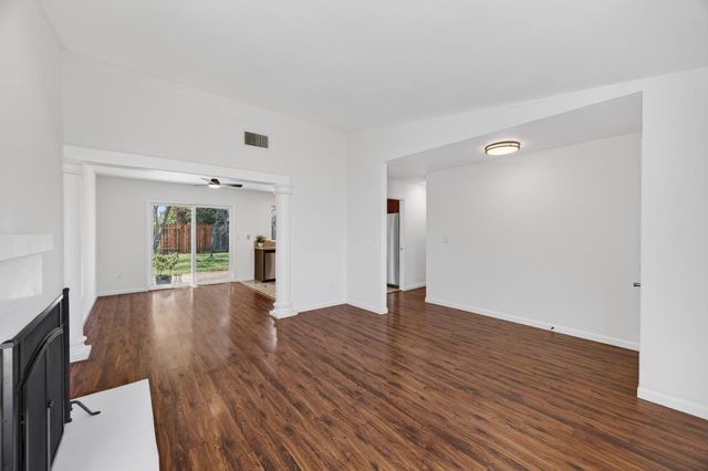 4312 Rosecreek Ct, Sacramento, CA 95826