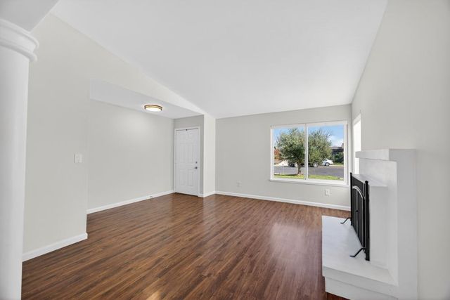 4312 Rosecreek Ct, Sacramento, CA 95826