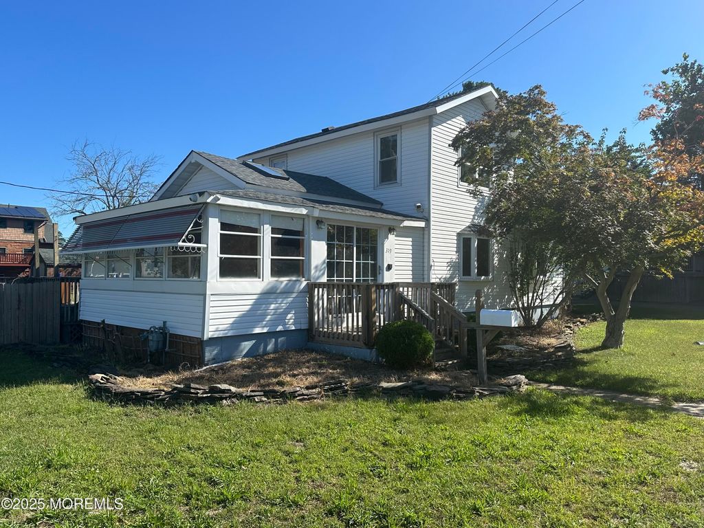 319 Church Street, Lakehurst, NJ 08733