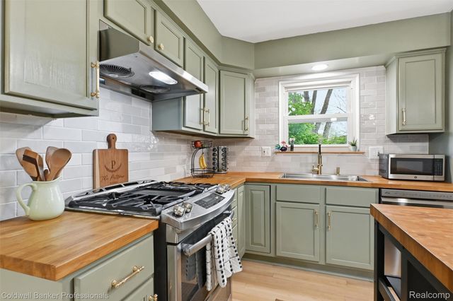 14954 Norman Street, Livonia, MI 48154