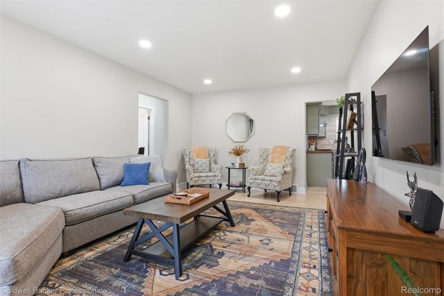 14954 Norman Street, Livonia, MI 48154
