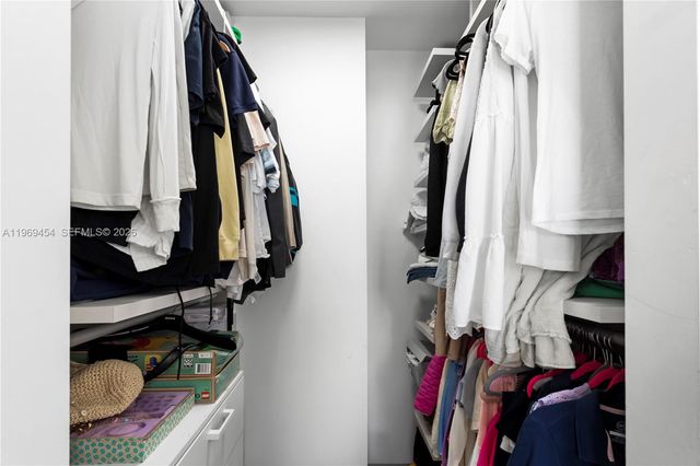 801 S Miami Ave 3310, Miami, FL 33130