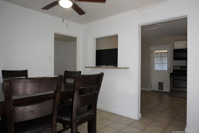 257 Longview Dr, San Antonio, TX 78220