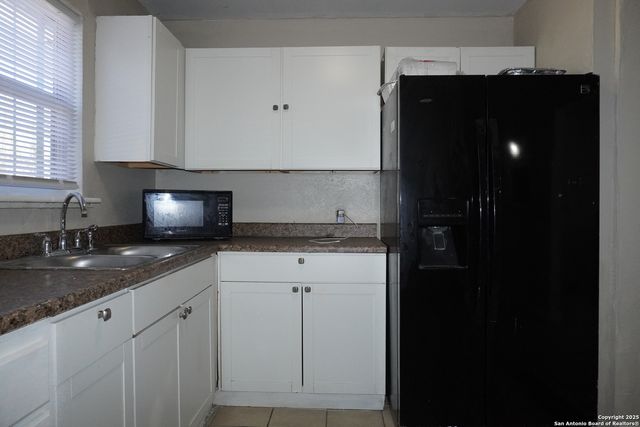 257 Longview Dr, San Antonio, TX 78220