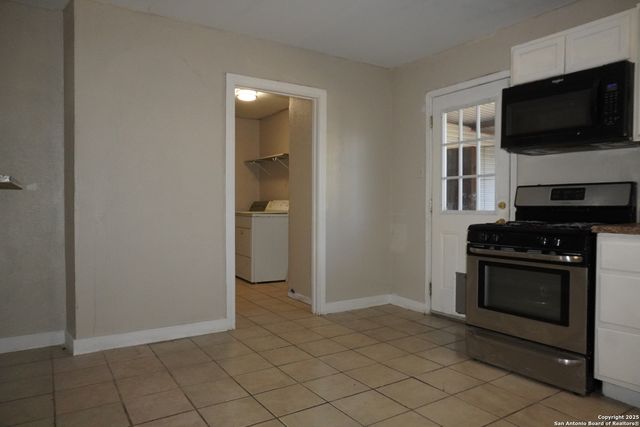 257 Longview Dr, San Antonio, TX 78220