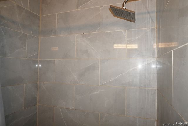 257 Longview Dr, San Antonio, TX 78220