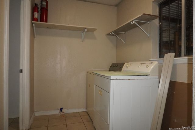 257 Longview Dr, San Antonio, TX 78220