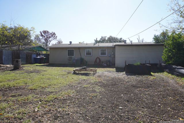 257 Longview Dr, San Antonio, TX 78220