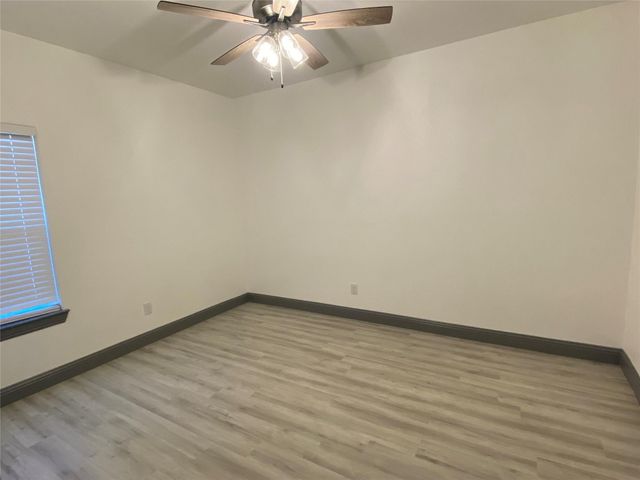 823 E Arlington Avenue, Fort Worth, TX 76104