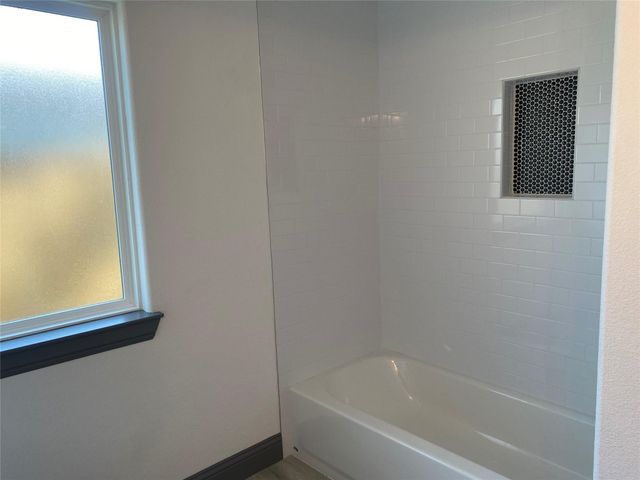 823 E Arlington Avenue, Fort Worth, TX 76104