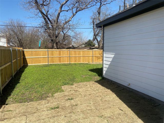 823 E Arlington Avenue, Fort Worth, TX 76104