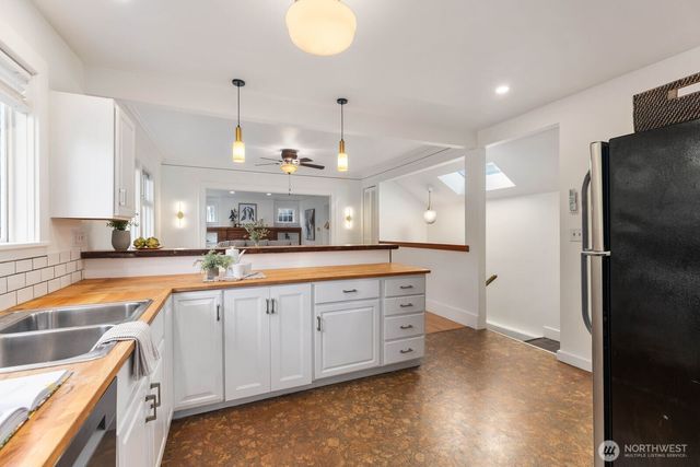 3218 S Byron Street, Seattle, WA 98144
