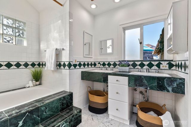 3218 S Byron Street, Seattle, WA 98144