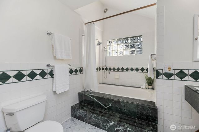 3218 S Byron Street, Seattle, WA 98144