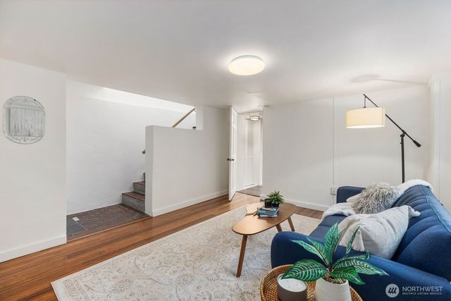 3218 S Byron Street, Seattle, WA 98144