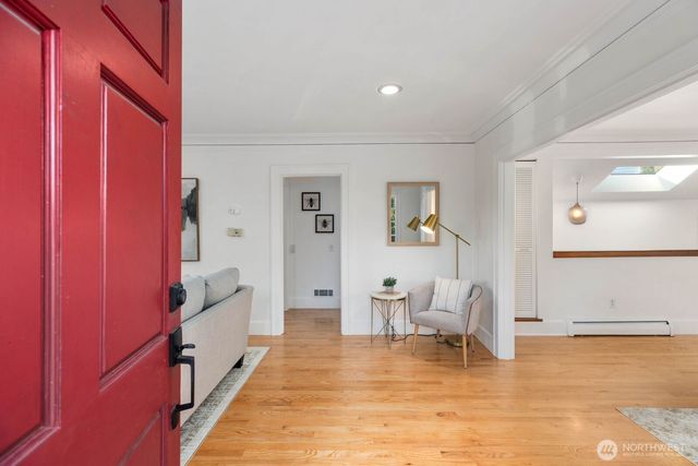 3218 S Byron Street, Seattle, WA 98144
