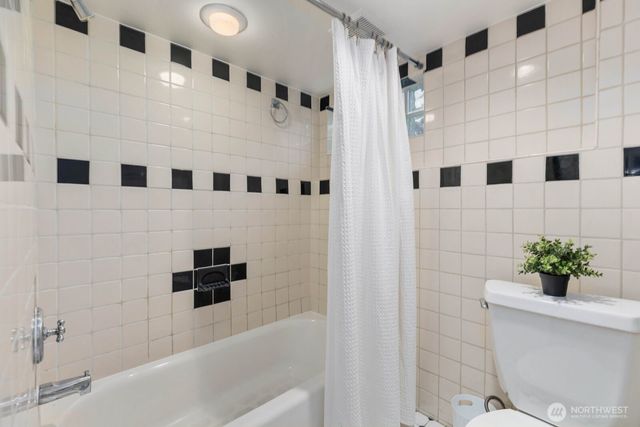 3218 S Byron Street, Seattle, WA 98144
