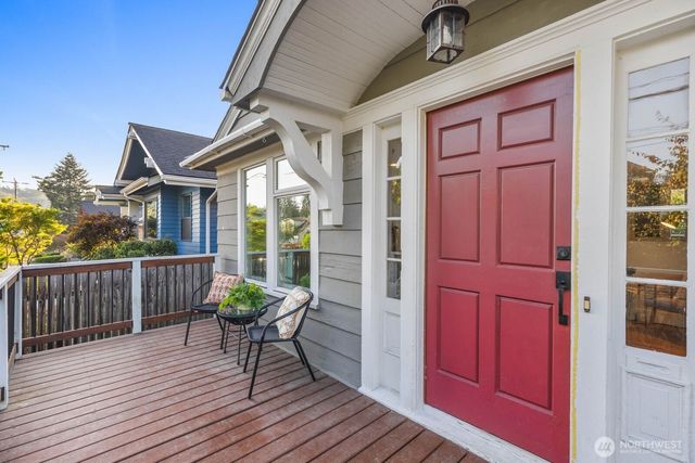 3218 S Byron Street, Seattle, WA 98144