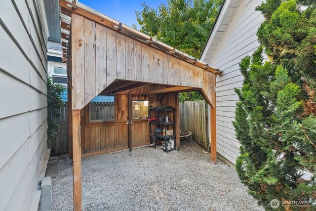 3218 S Byron Street, Seattle, WA 98144