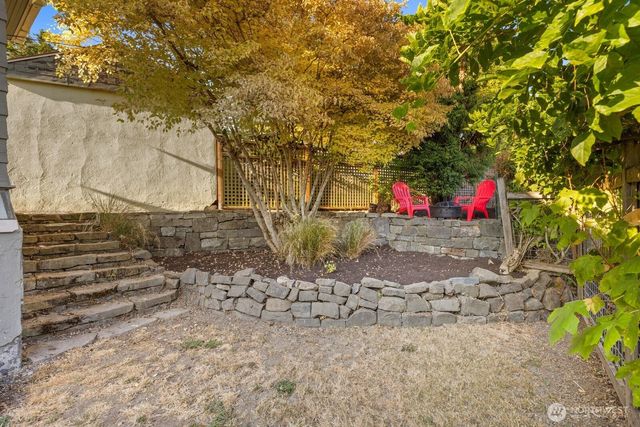 3218 S Byron Street, Seattle, WA 98144