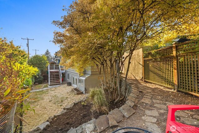 3218 S Byron Street, Seattle, WA 98144