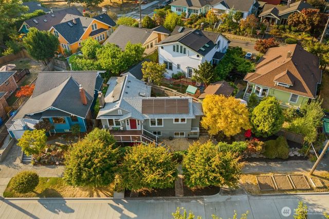 3218 S Byron Street, Seattle, WA 98144
