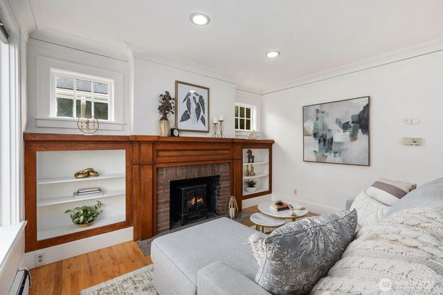 3218 S Byron Street, Seattle, WA 98144