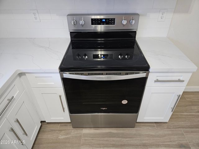 8949 W CINNABAR Avenue, Peoria, AZ 85345