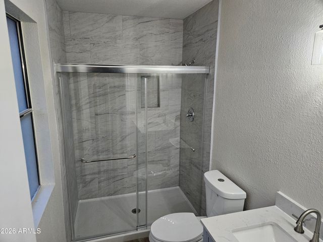 8949 W CINNABAR Avenue, Peoria, AZ 85345