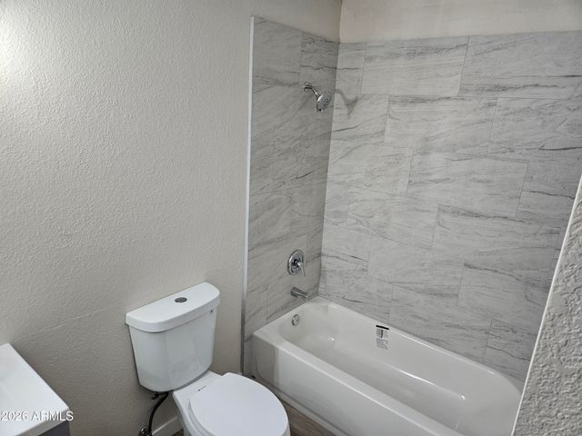 8949 W CINNABAR Avenue, Peoria, AZ 85345