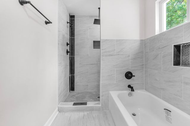 4025 E WHITEHAVEN PARK CIR, Memphis, TN 38116