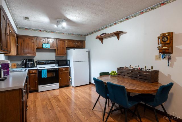 2914 US Rt 50, Perry Twp, OH 45118