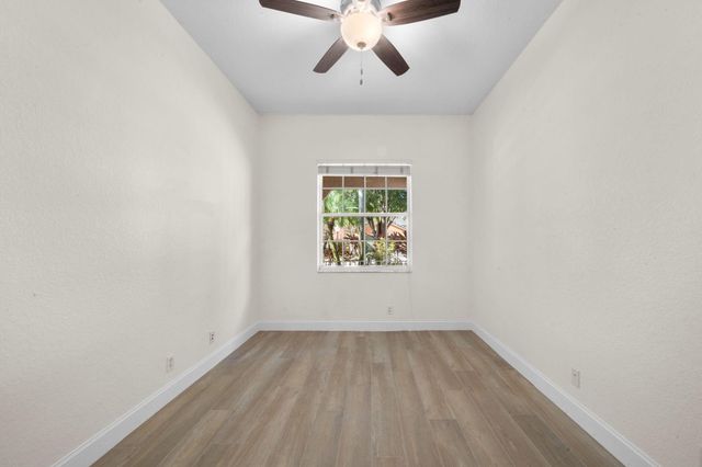 836 Lavender Cir, Weston, FL 33327