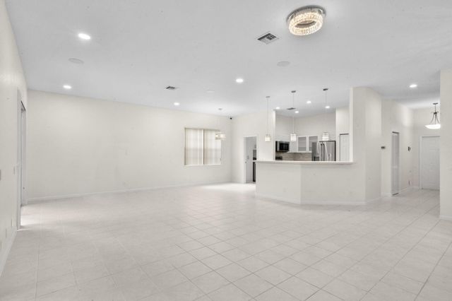 836 Lavender Cir, Weston, FL 33327