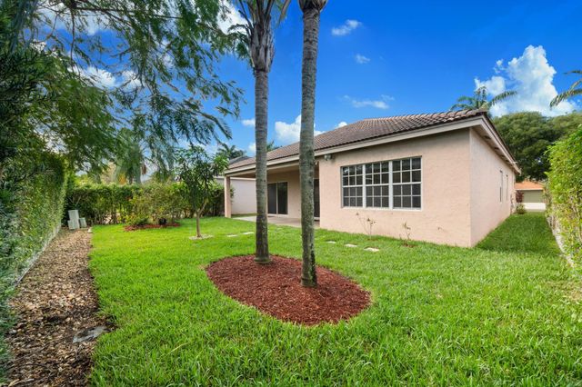 836 Lavender Cir, Weston, FL 33327