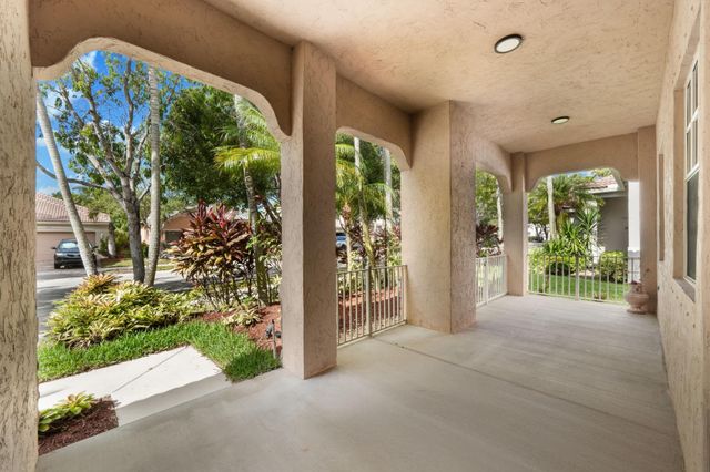 836 Lavender Cir, Weston, FL 33327